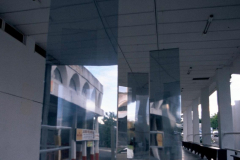 em-volta, 2002